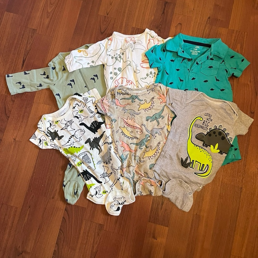 Dino set for 3-6 months